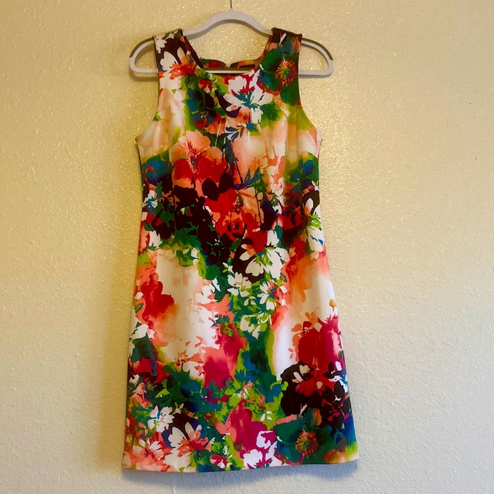 Colorful sleeveless dress. Worthington Size Medium